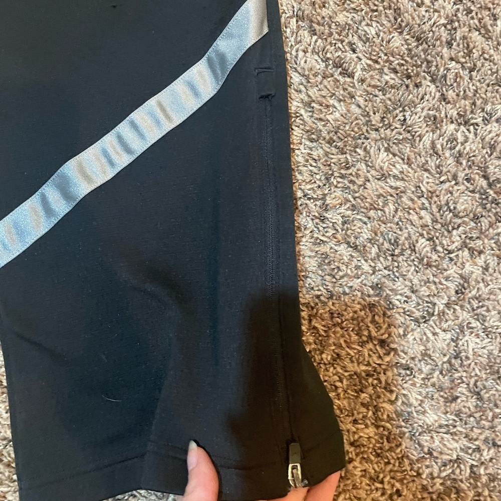 Underarmor sweatpants - Picture 3 of 6